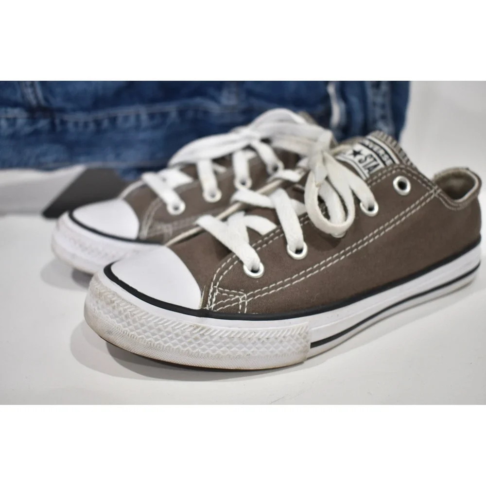 Converse All Star Chuck Taylor Low Top Grey Youth Sneakers Size 2 A09944C